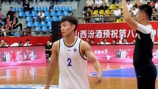 换上了轮换, 赵保乐, 刚刚加盟球