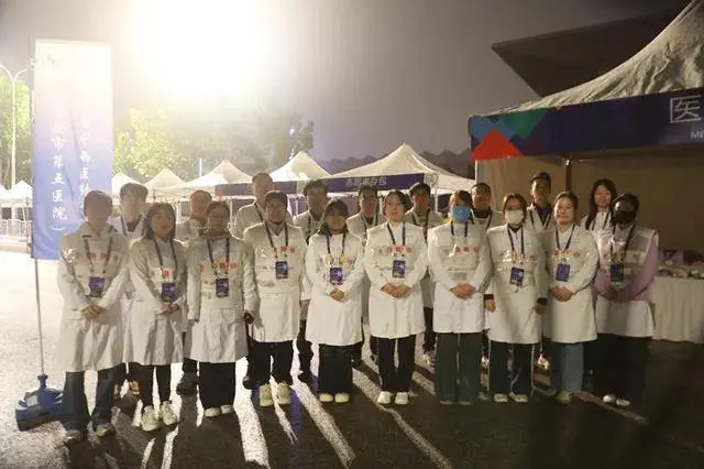 工作, 日清晨, 人员共计 工作, 日清晨, 人员共计